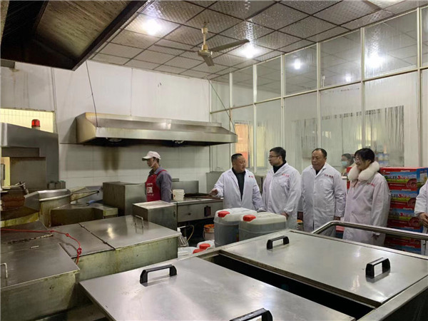 重庆市万州区委常委，副区长徐洪、天城镇党委书记程绍祥一行调研伴神酿造并提出宝贵指导建议！加强研发团队，做好川菜调料，做强“百年伴神”！